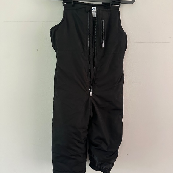 old navy snow pant, VGUC 3T - Picture 4 of 4